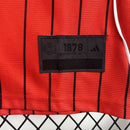 CAMISOLA DE BASEBOL DO MANCHESTER UNITED  25/26 VERMELHO